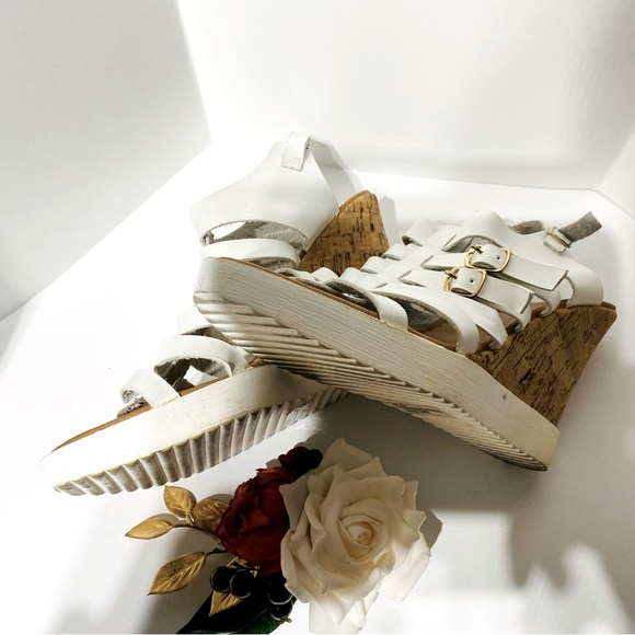 Qupid Happa Women's Wedge Platform Heels White Sandals, Size 9.0 NWOT - Picture 9 of 14